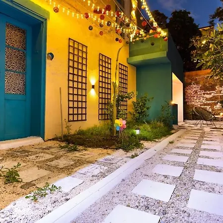Modern 1br With Private Garden Center *