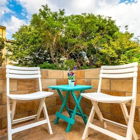 Modern 1br With Private Garden Center Apartment Plovdiv