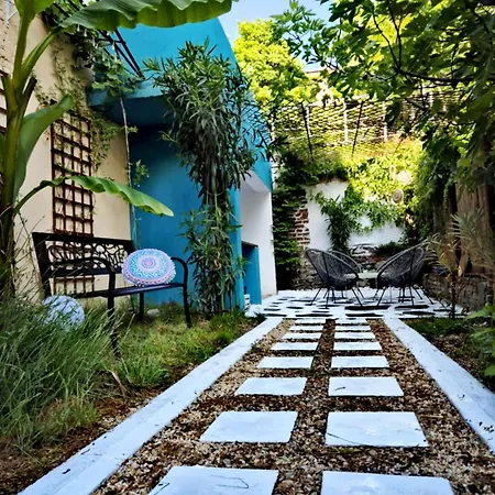 Apartment Modern 1br With Private Garden Center Plovdiv